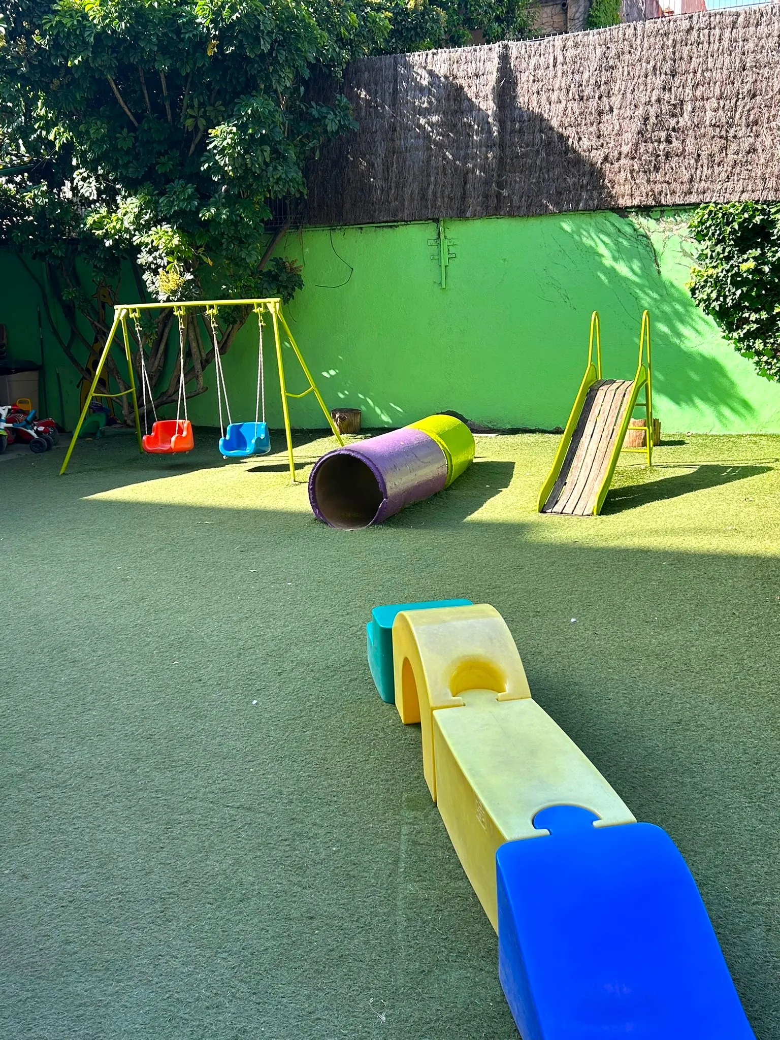 patio exterior escoleta magdala